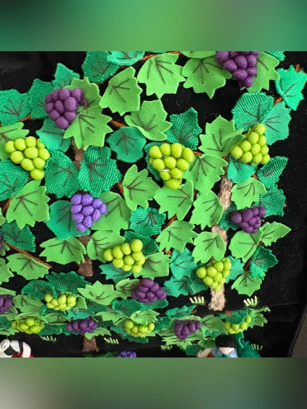 Peruvian Hand Crafts Appliqué Vineyard Workers Tote